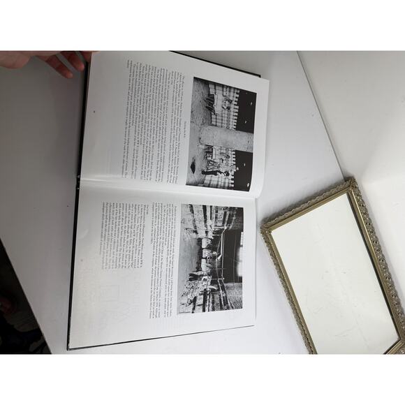 The Collectors Encyclopedia of McCoy Pottery hardback - Picture 3 of 10